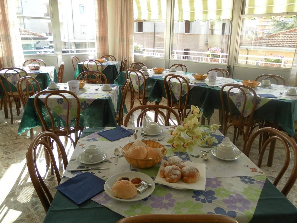 Sonne Hotel Rímini